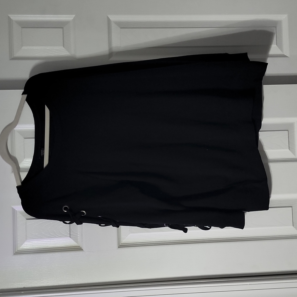 Black tie sleeves sweater